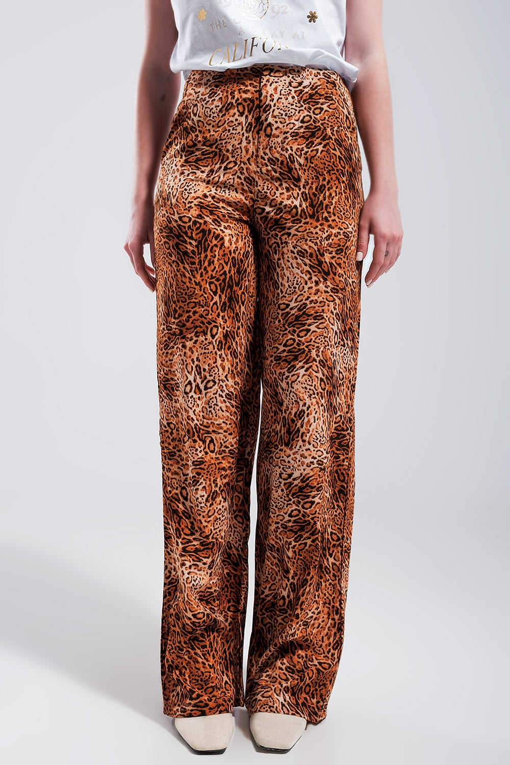 Pantalones anchos con estampado de leopardo en marrón
