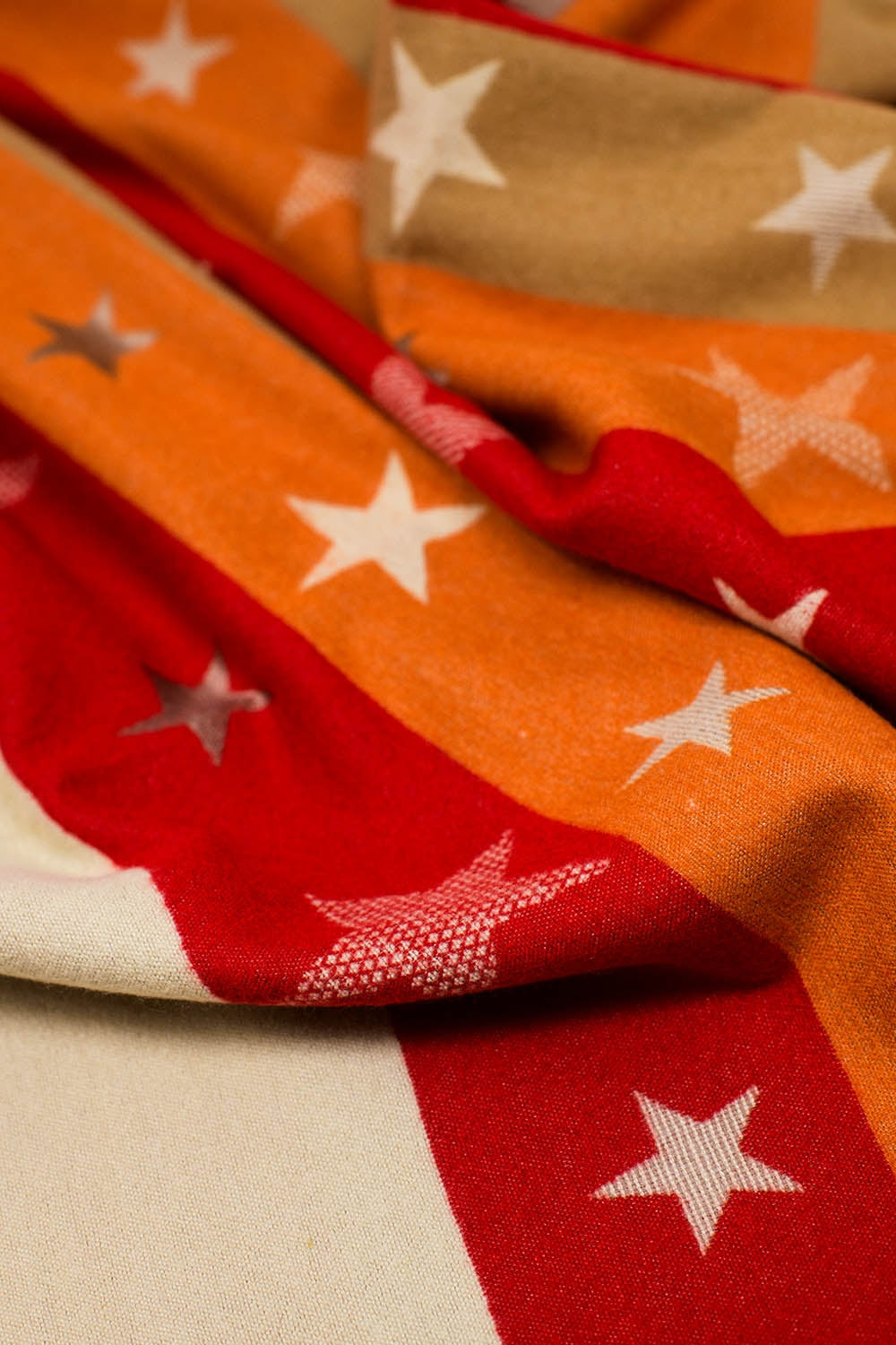 Lightweigh Scarf With Stripes and Stars in Shades Of Red and Orange