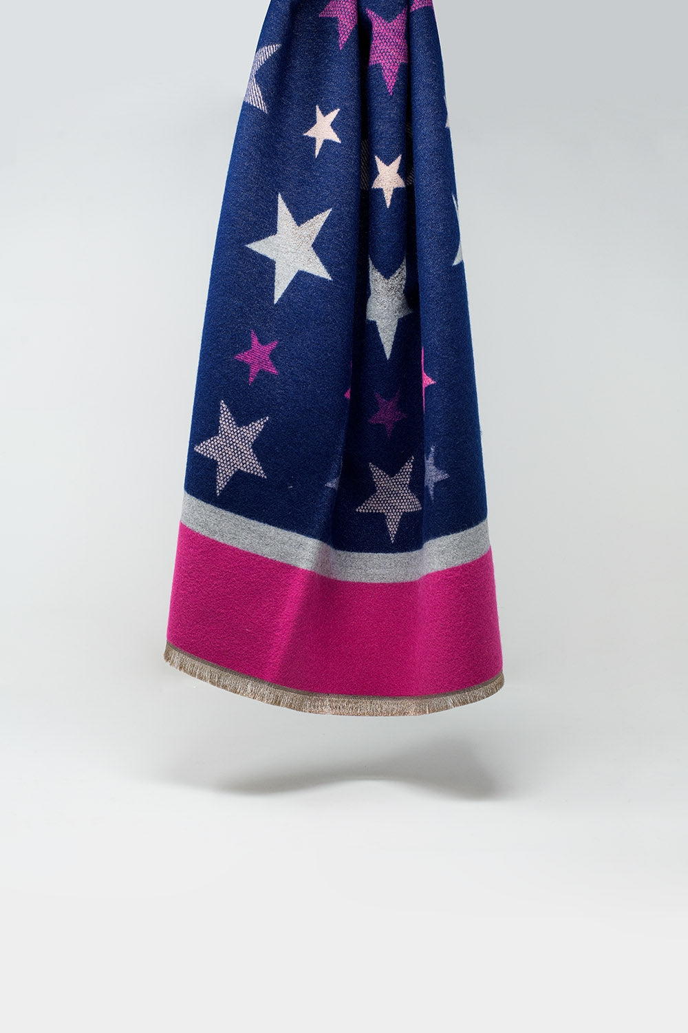 Q2 Lightweight Scarf with Stripes and Stars in Shades of Blue and Pink