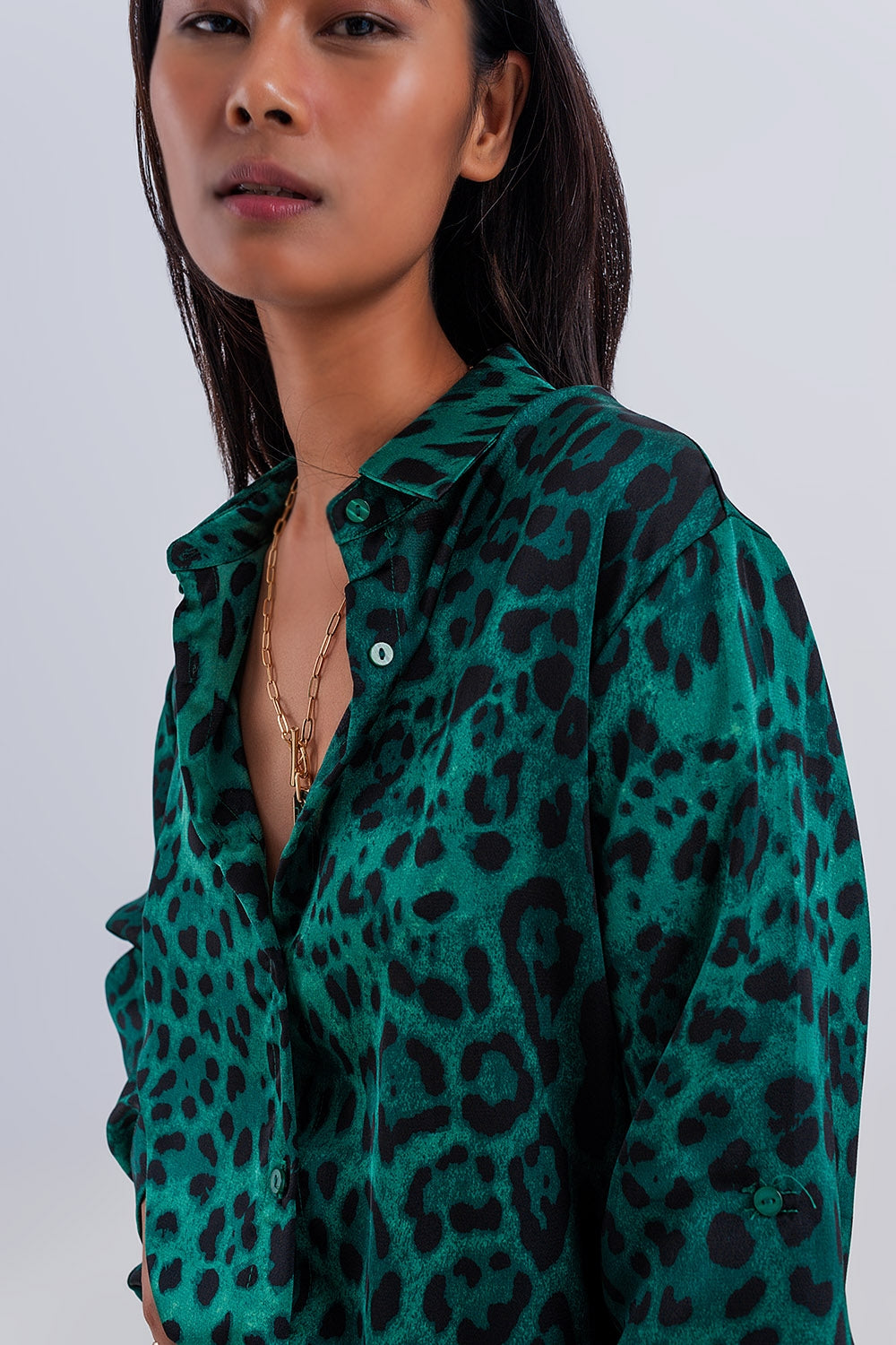 Camisa manga larga suave animal print verde Szua Store