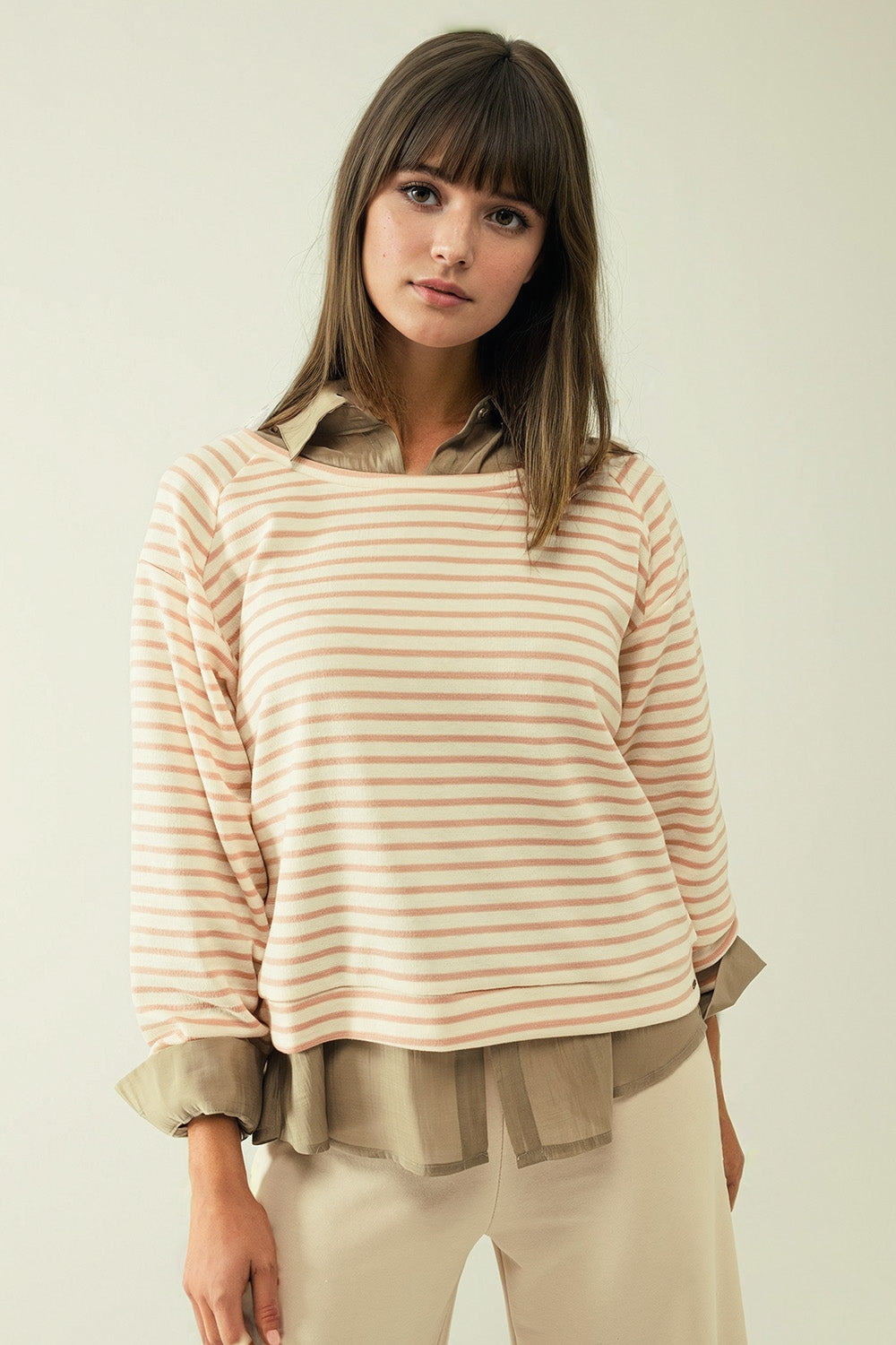Q2 Long sleeves white sweater with pink stripes and a boat neck