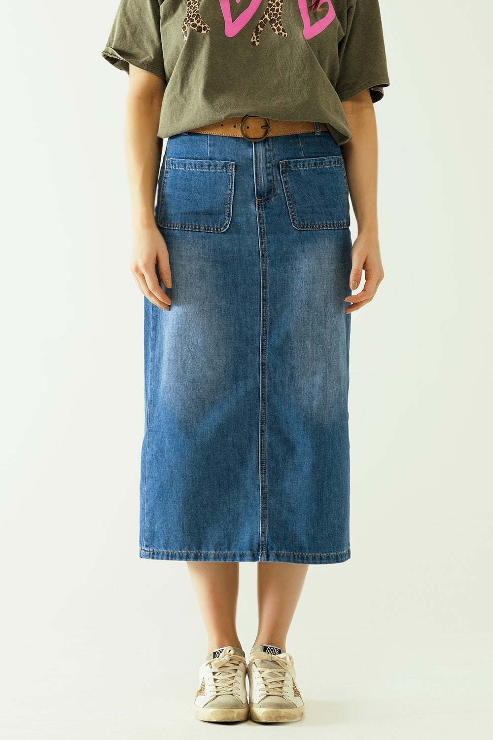 Q2 Midi denim skirt with front pockets