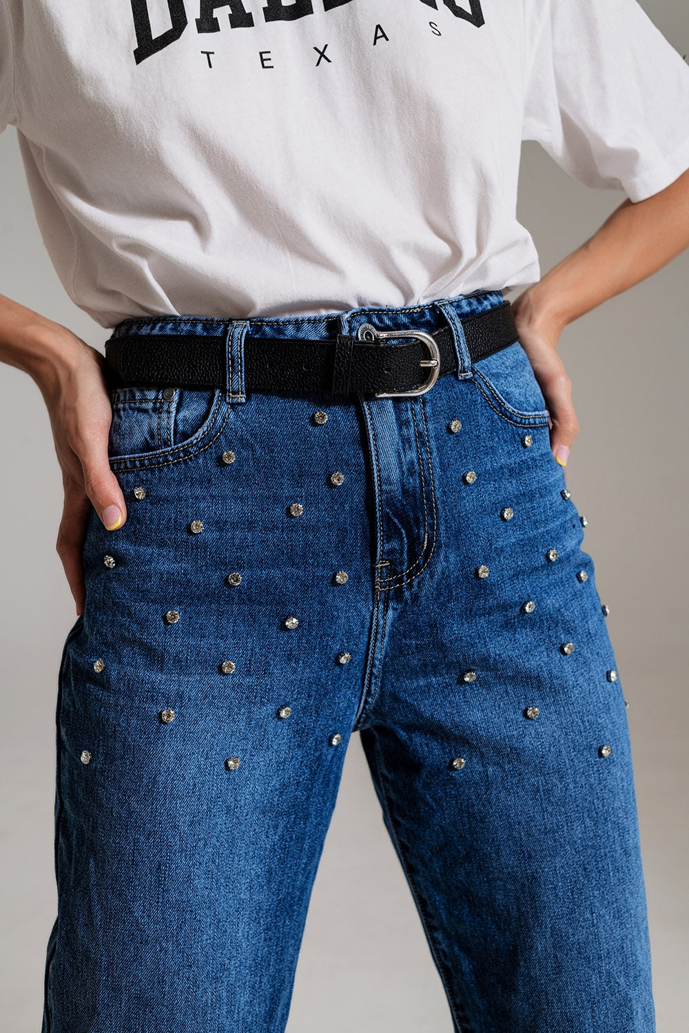 Mom Jeans With Embellished Details in Mid Blue Wash - Szua Store