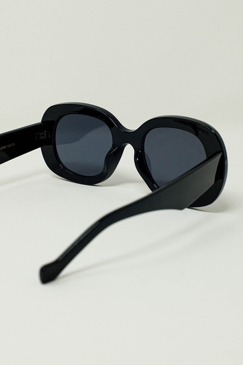 Oversized Circular Sunglasses in Black - Szua Store