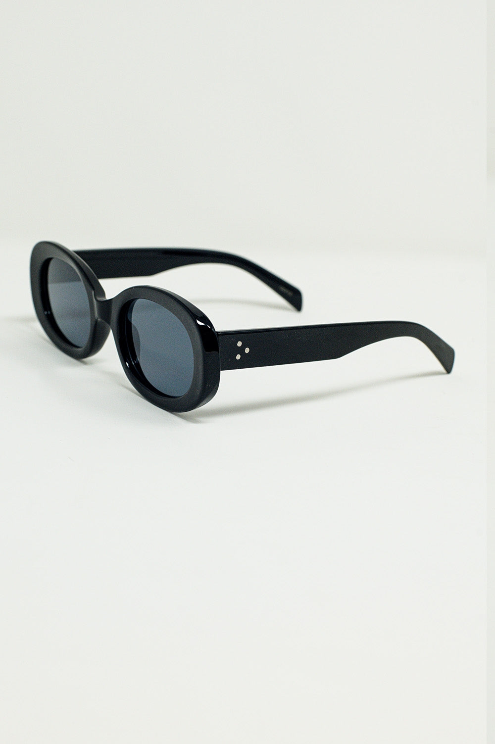 Gafas de sol ovaladas extragrandes en negro