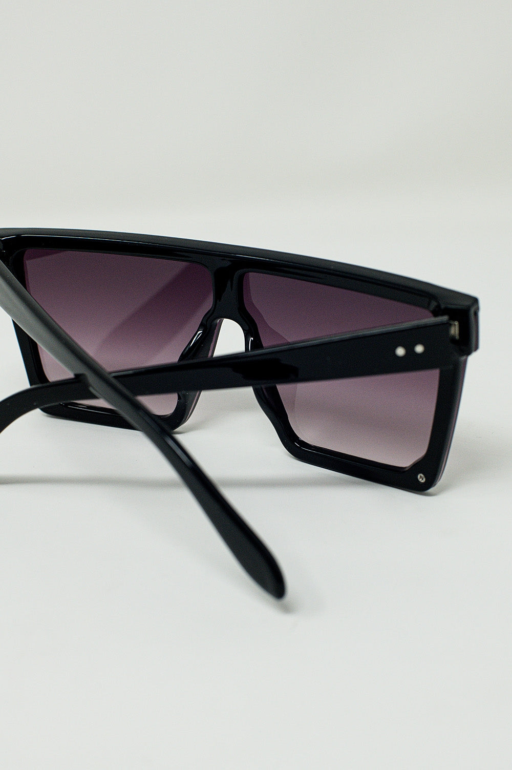 Oversized Squared 70´s Sunglasses in Black - Szua Store