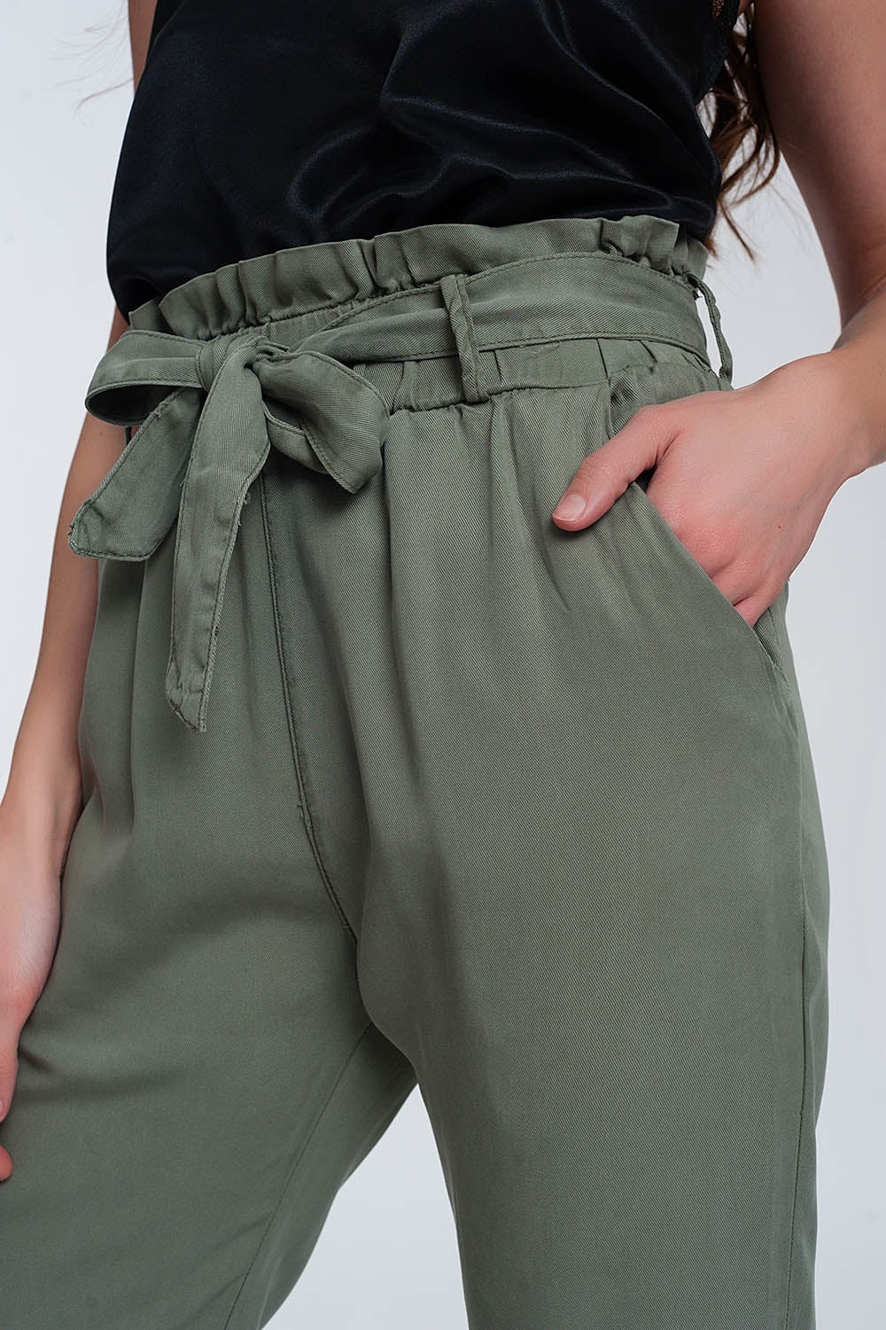 Pants with tie waist in green Szua Store