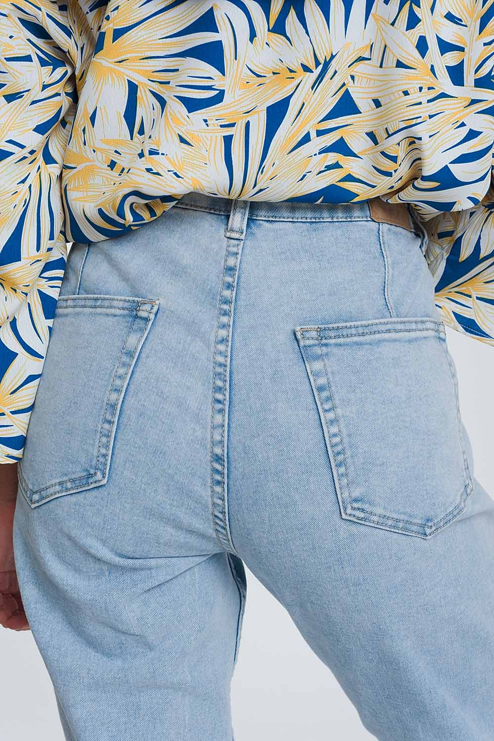 Pocket detail jeans in light denim Szua Store