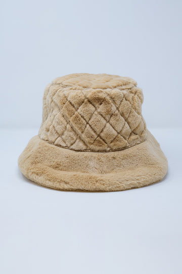 Q2 Quilted Bucket Hat In Beige Faux Fur