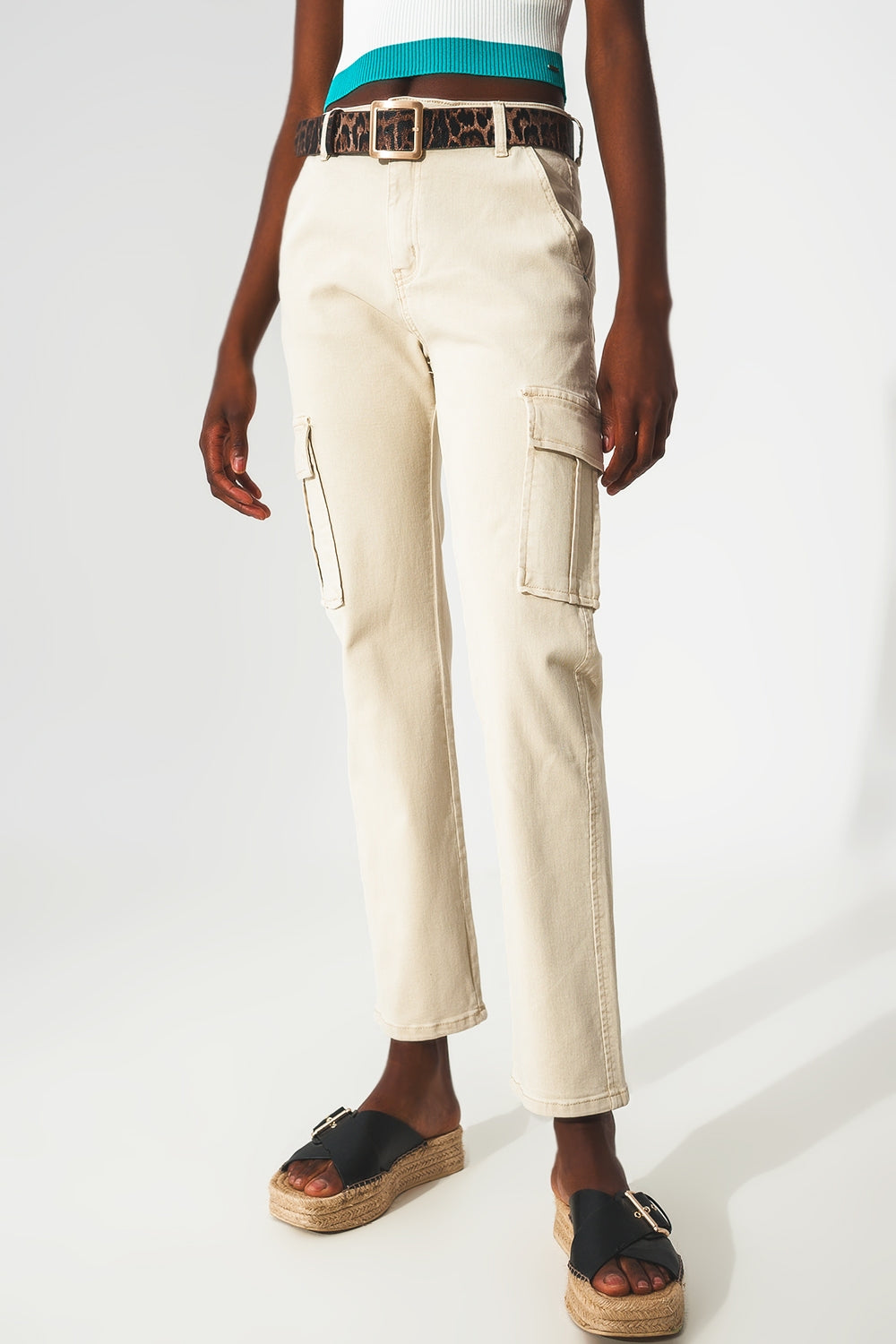 Q2 Relaxed cargo pants in beige