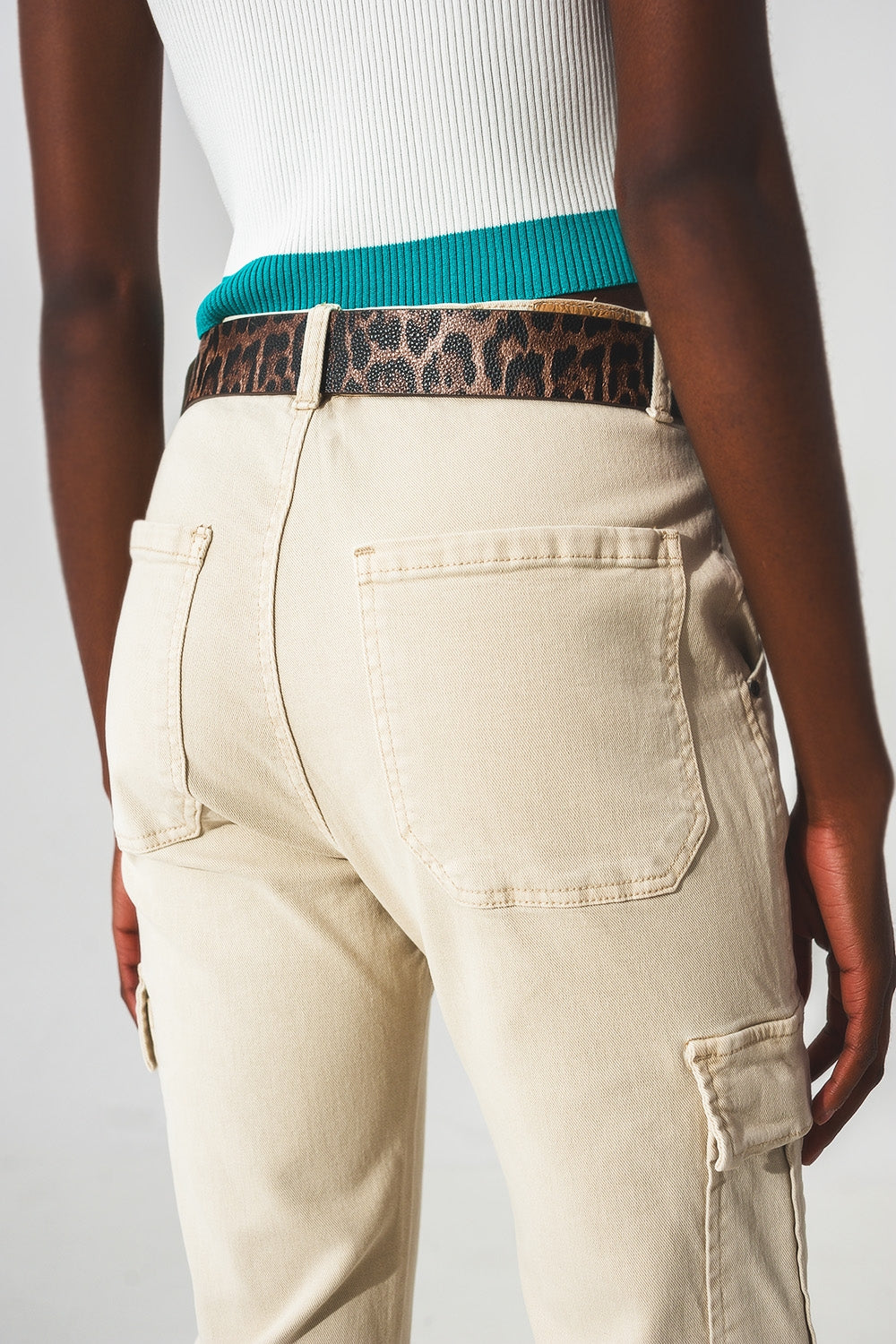 Relaxed cargo pants in beige - Szua Store