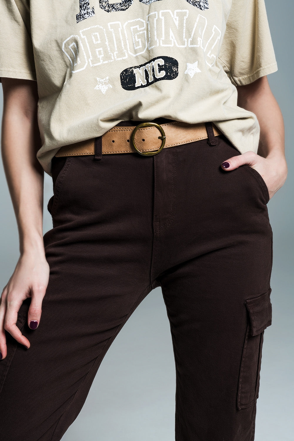 Relaxed cargo pants in dark brown
