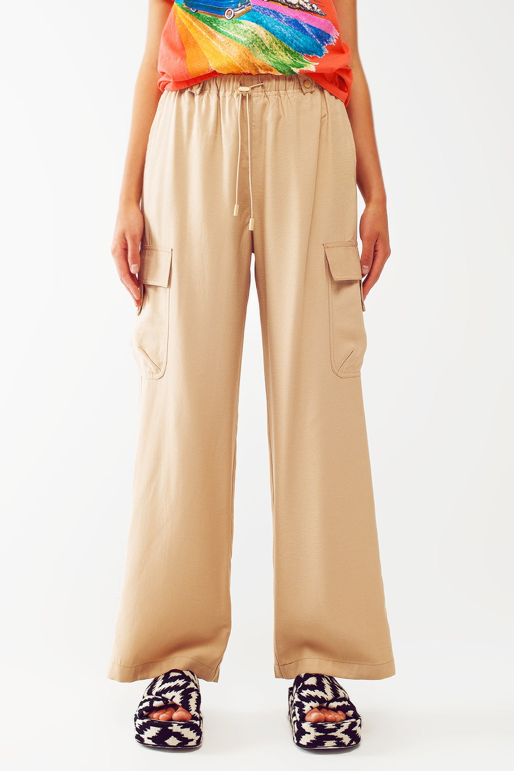 Relaxed Cargo Pants With Drawstring in Beige - Szua Store