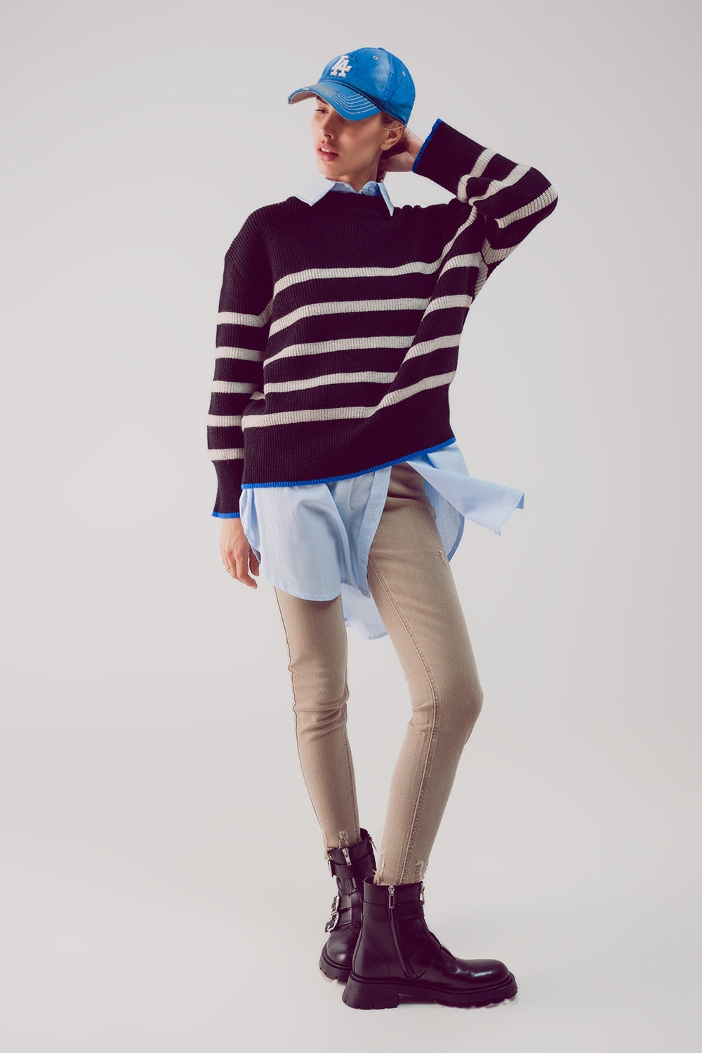 Relaxed jumper in stripe pattern in black Szua Store