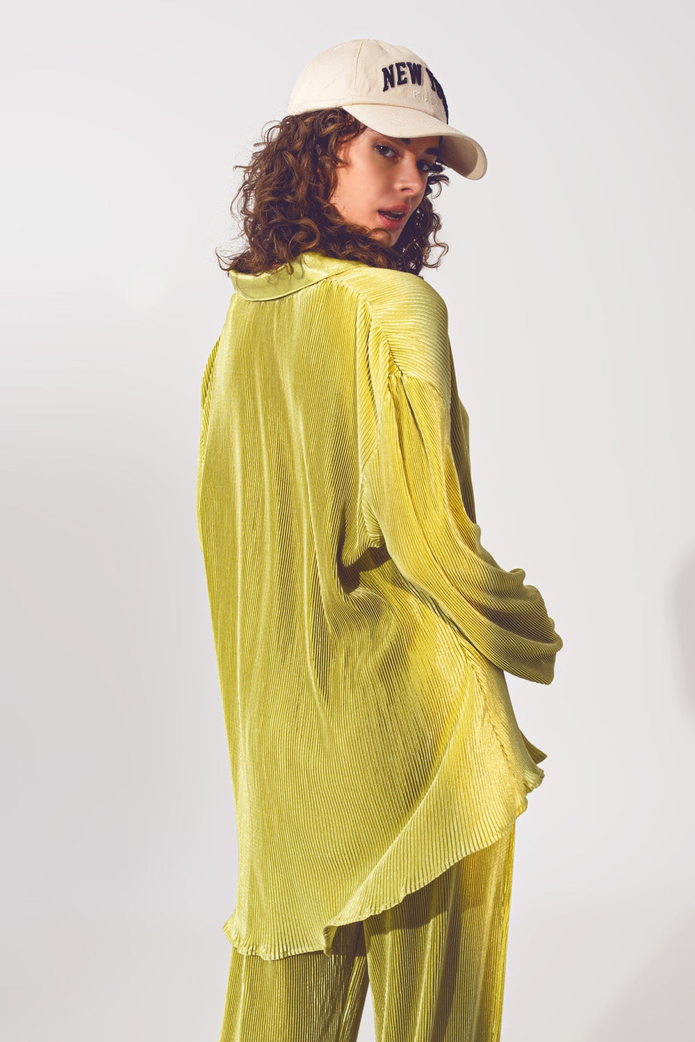 Relaxed Pleated Satin Shirt in Green - Szua Store