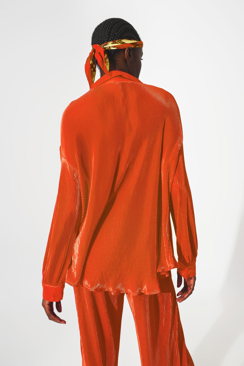 Relaxed pleated satin shirt in orange - Szua Store