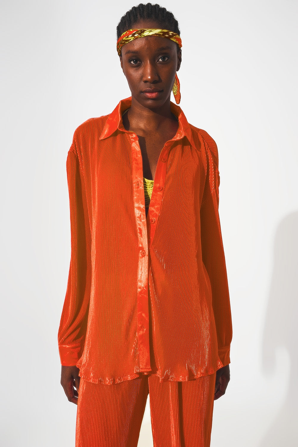 Relaxed pleated satin shirt in orange - Szua Store