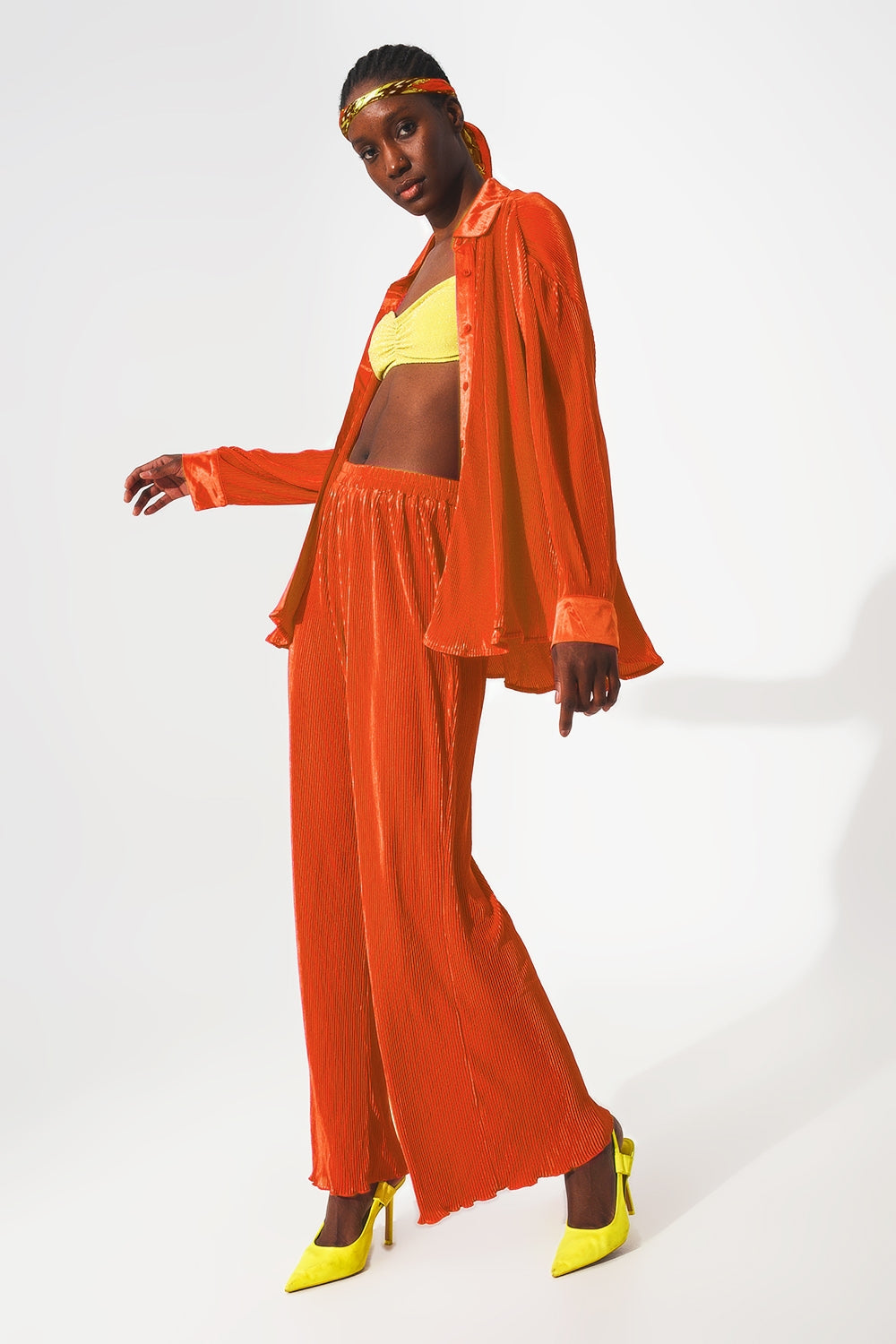 Relaxed pleated satin shirt in orange - Szua Store