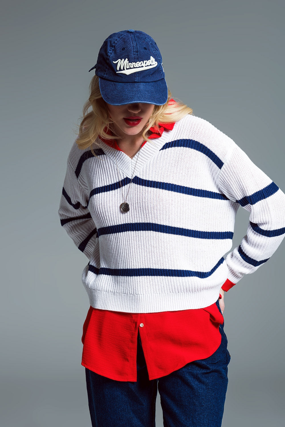 Q2 Ribbed White Sweater With Black Stripes and V-Neckline