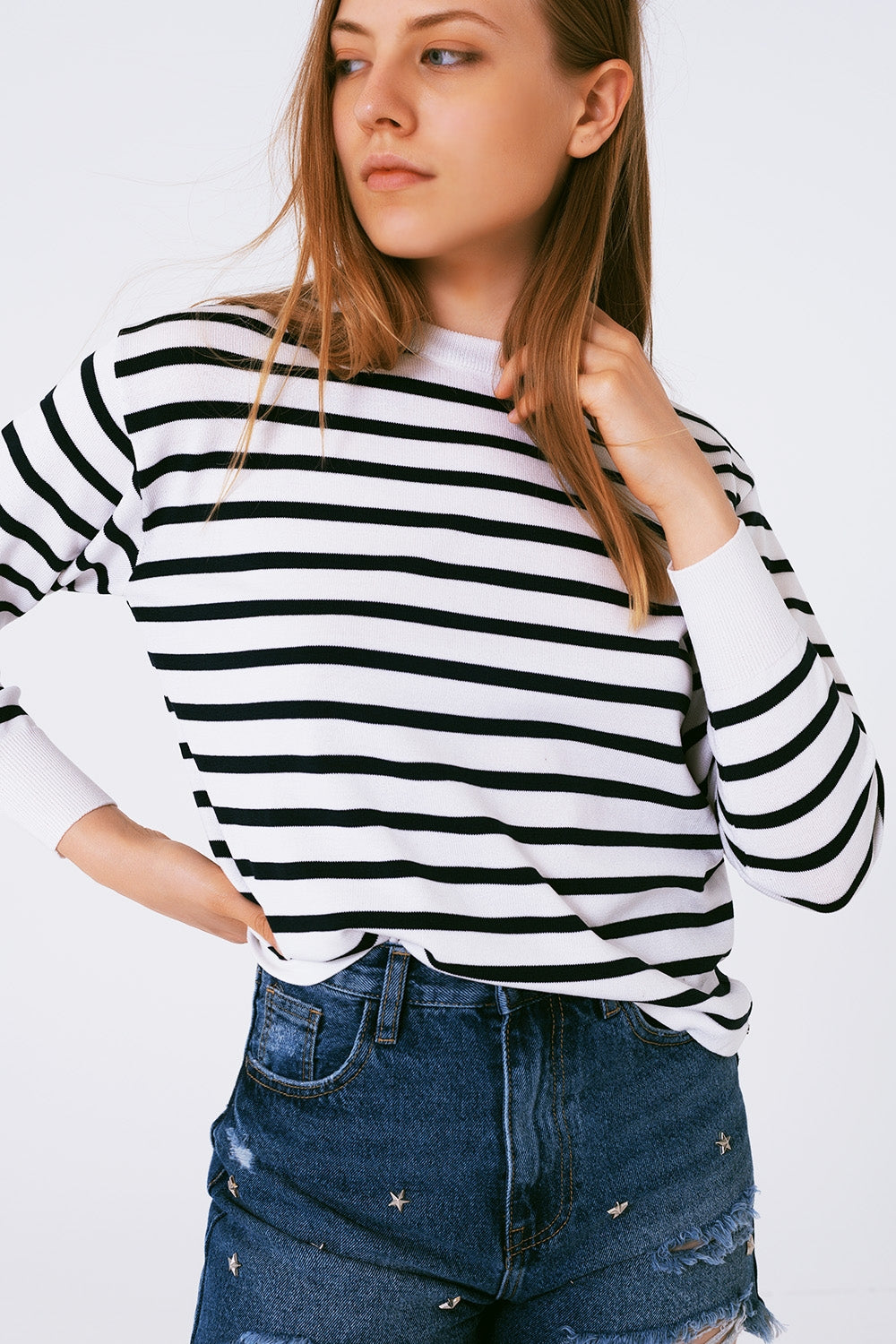 Round neck jumper in navy stripe - Szua Store