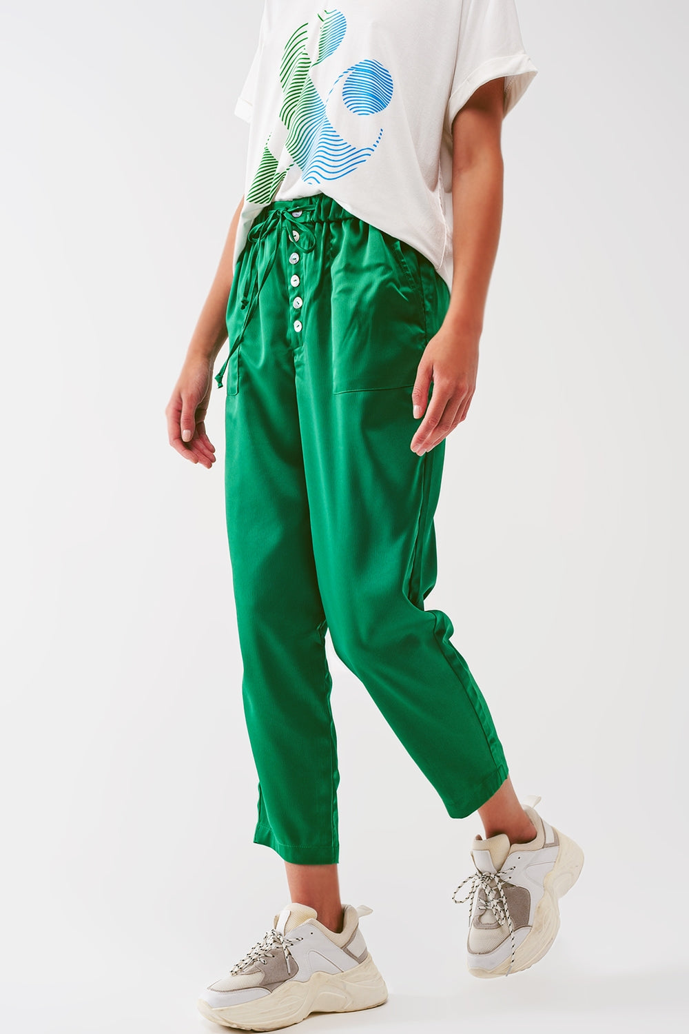 Q2 Satin Cropped Pants in Green