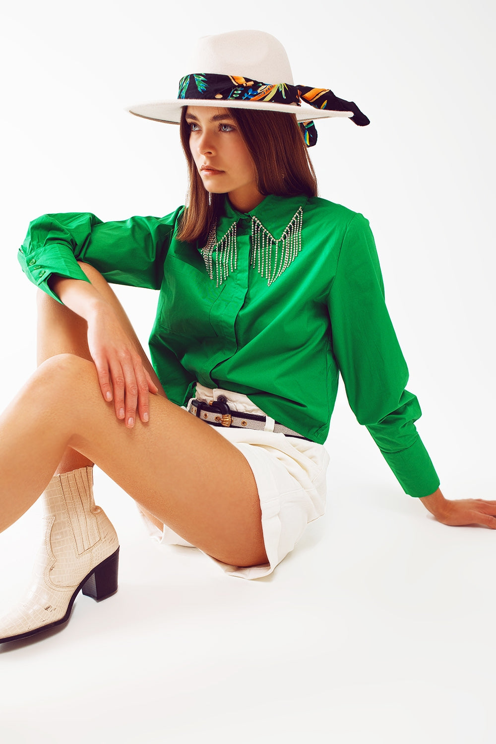 Q2 Shirt With Fringe strass Collar in Green