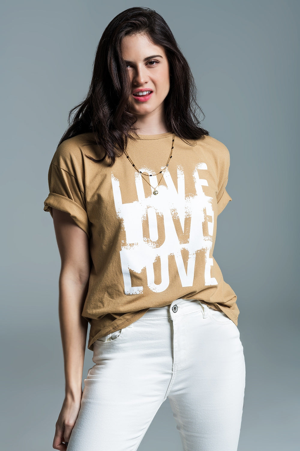 Q2 Short Sleeve T-shirt with Love Text on Front in Beige