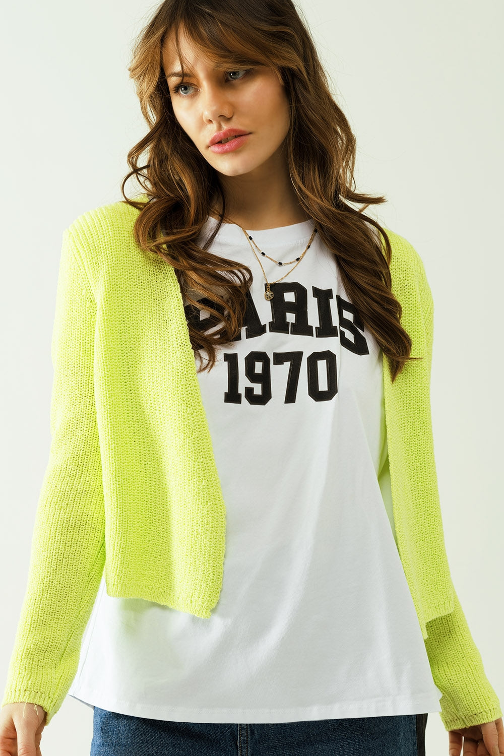Q2 Short yellow knit cardigan with long sleeves