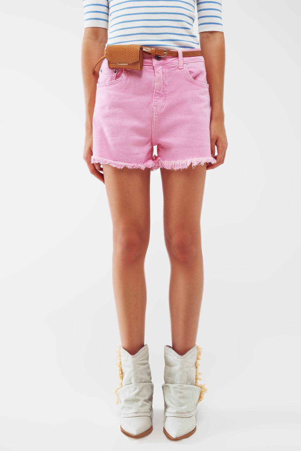 Q2 Shorts in pink