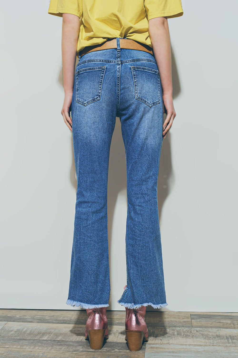 Straight Distressed Jeans in Medium Wash - Szua Store
