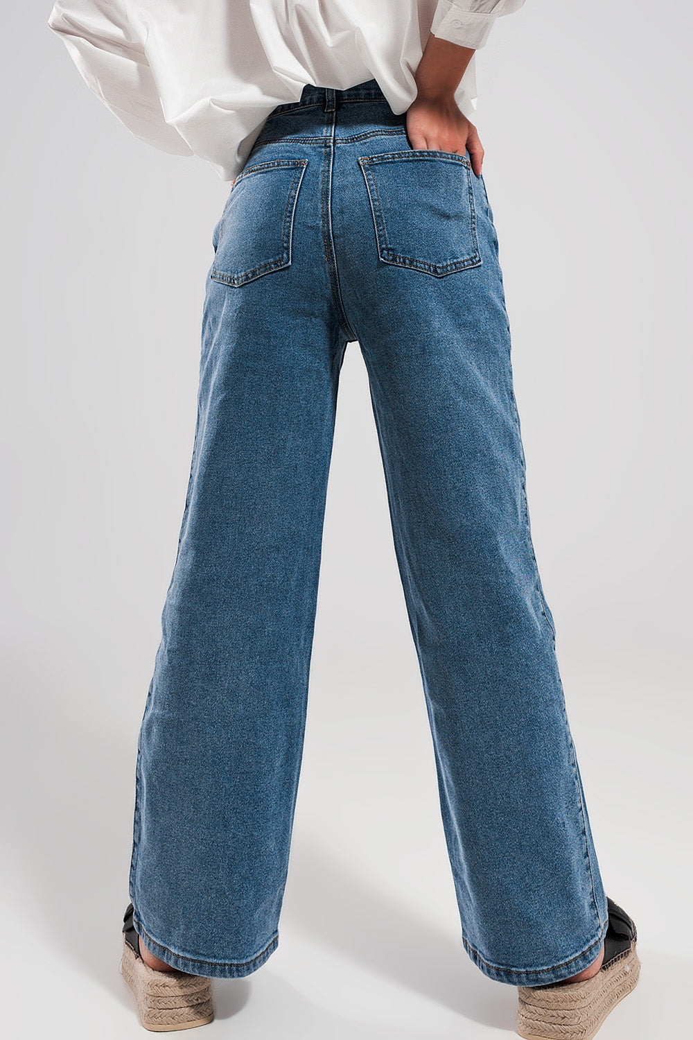 Straight jean in mid blue Szua Store