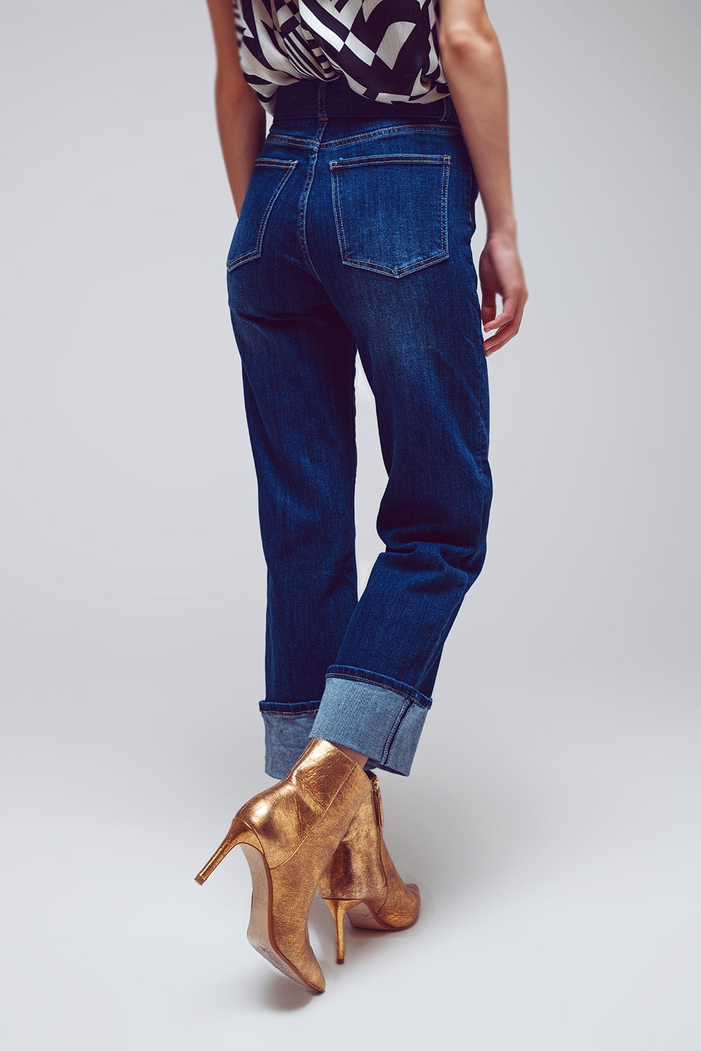 Straight Jeans with Folded Hem in Mid Blue Wash - Szua Store