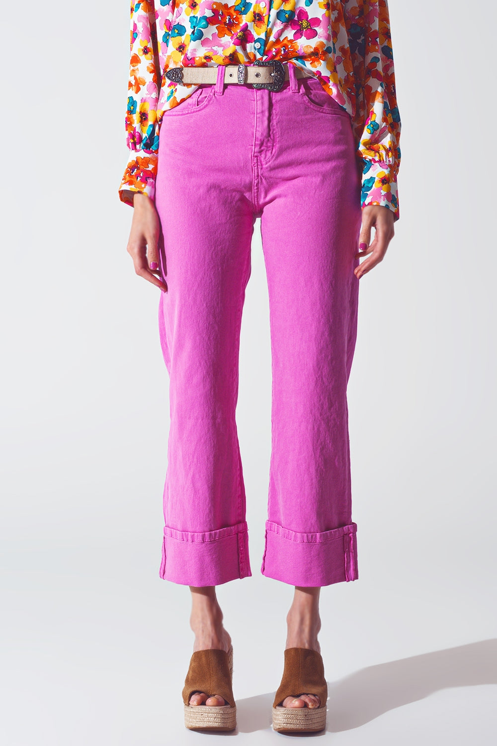 Q2 Straight Leg Jeans with Cropped Hem in Fuchsia