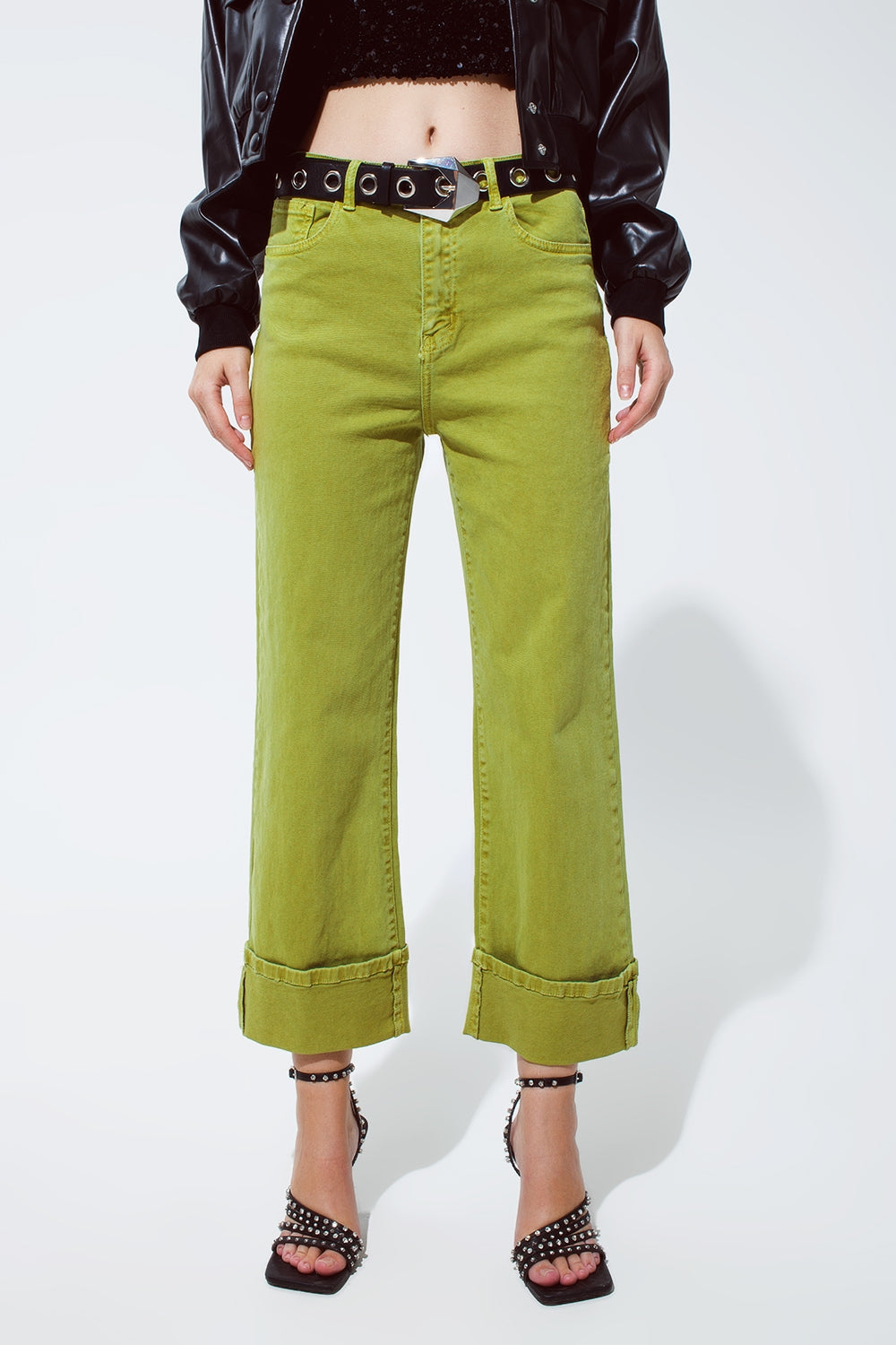 Q2 Straight Leg Jeans with Cropped Hem in olive green