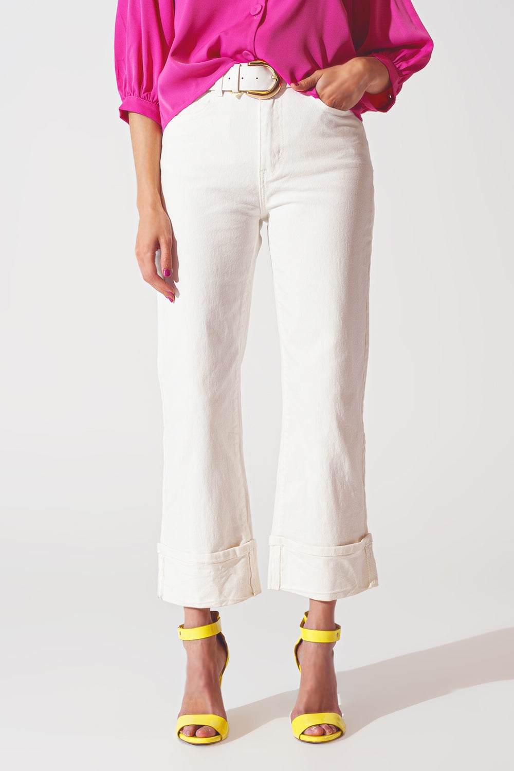 Q2 Straight Leg Jeans with Cropped Hem in White