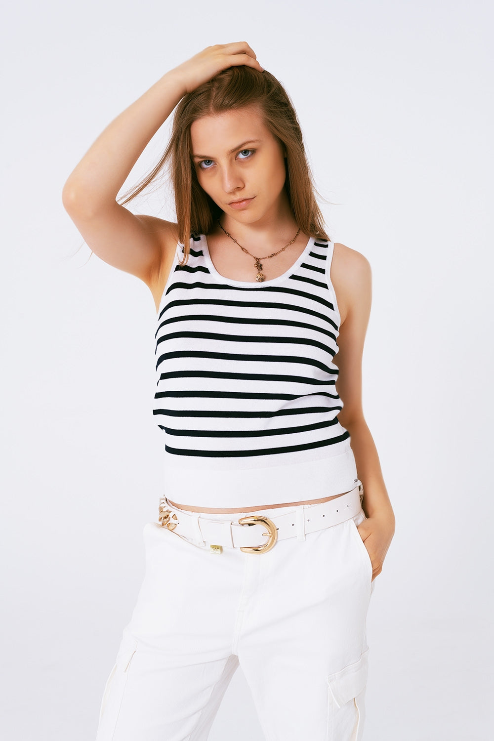 Q2 Striped cropped top in navy and white