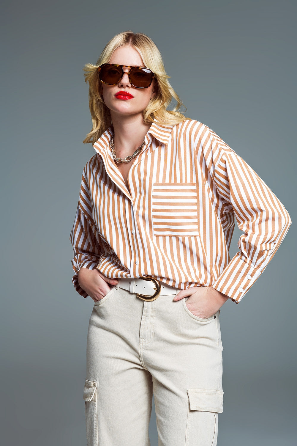 Q2 Striped Relaxed shirt With Contrasting Pocket in beige