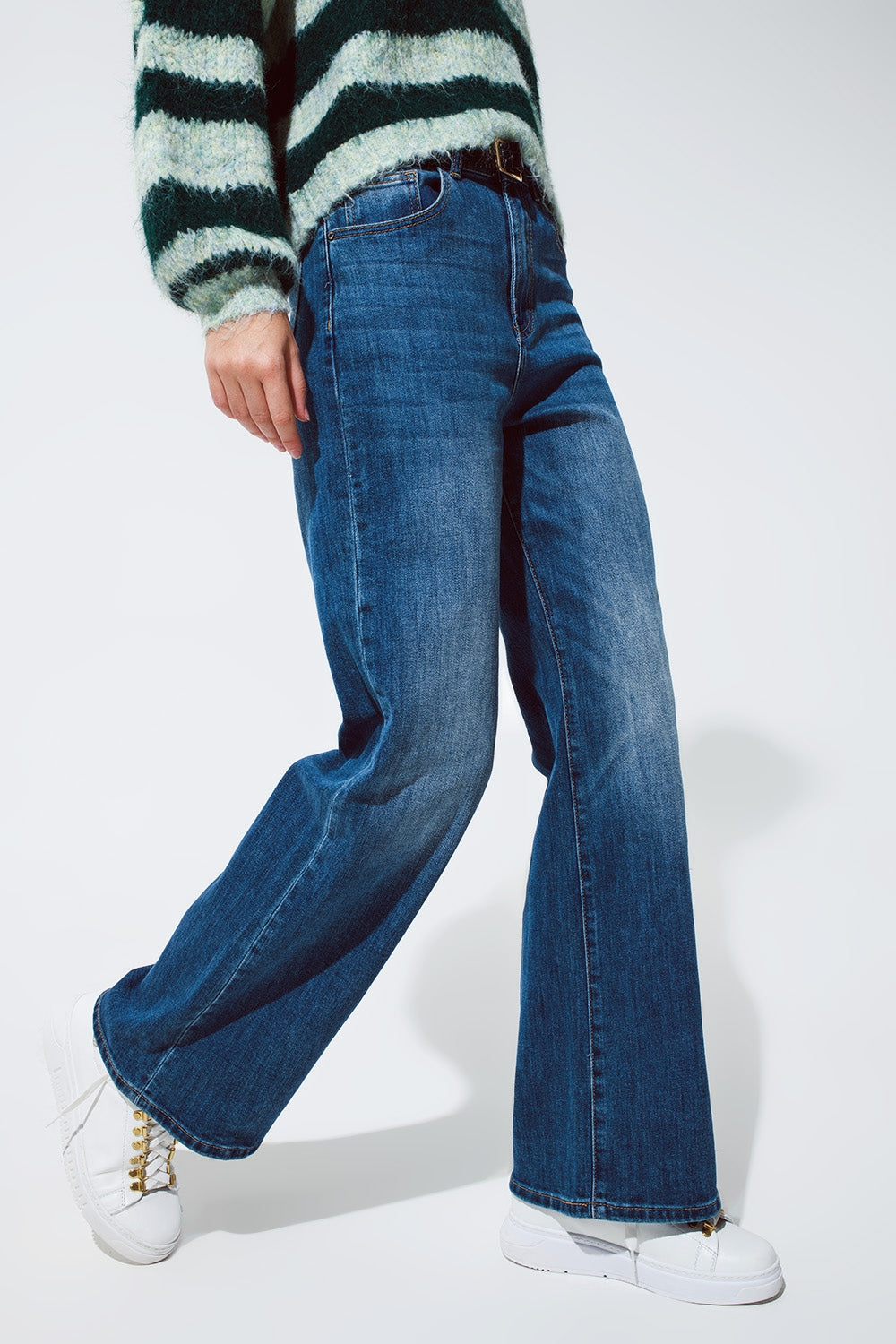 Q2 Super Straight Leg basic Jeans In Mid Wash