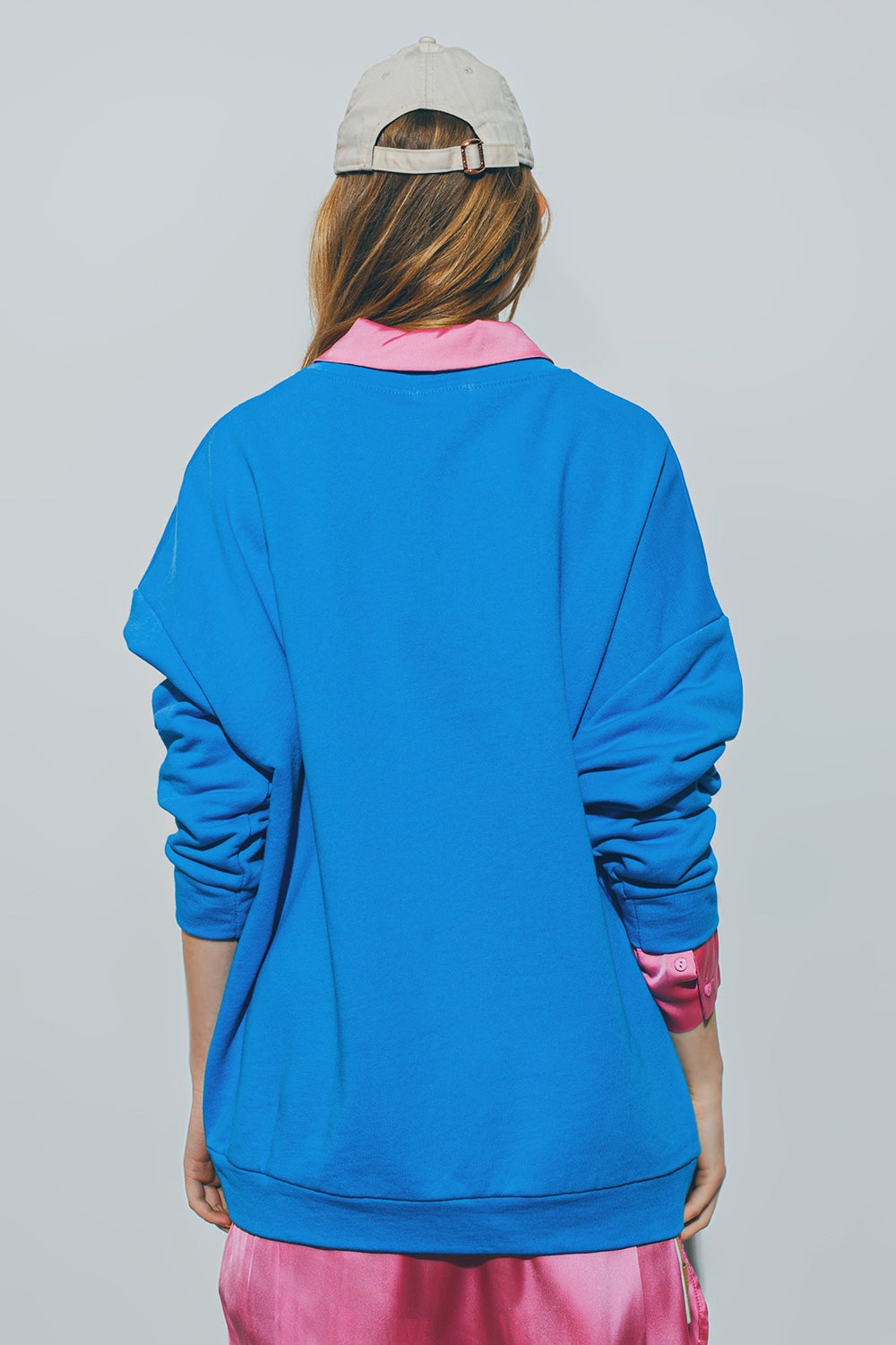 Sweater with L'amour Text in Blue - Szua Store