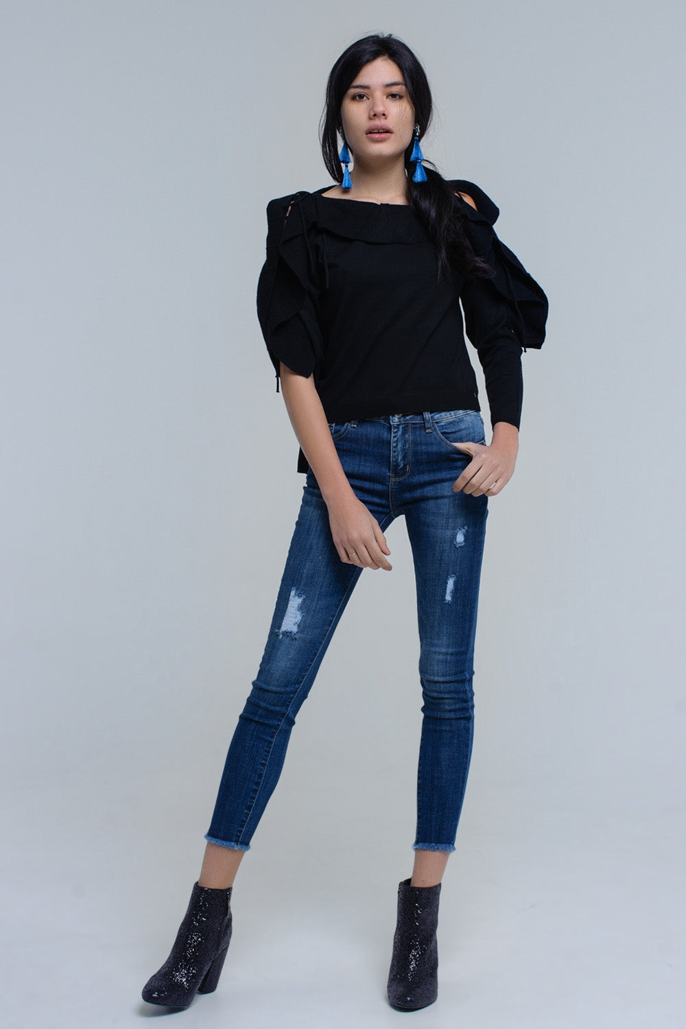 Sweater with tied ruffle sleeves in black Szua Store