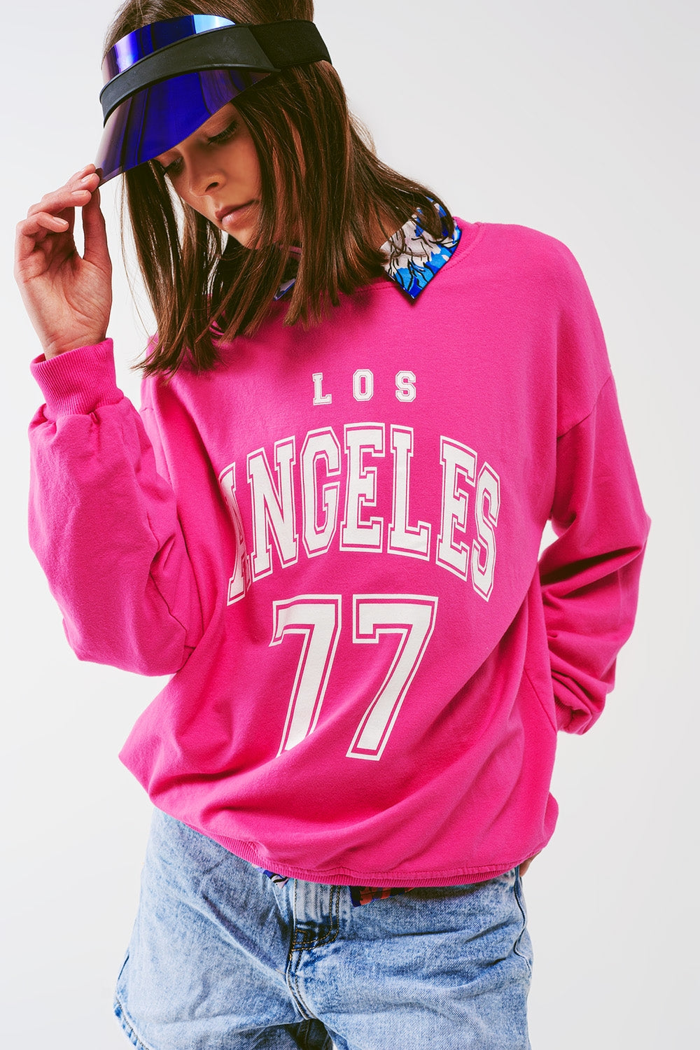 Q2 Sweatshirt with Los Angeles 77 Text in Pink