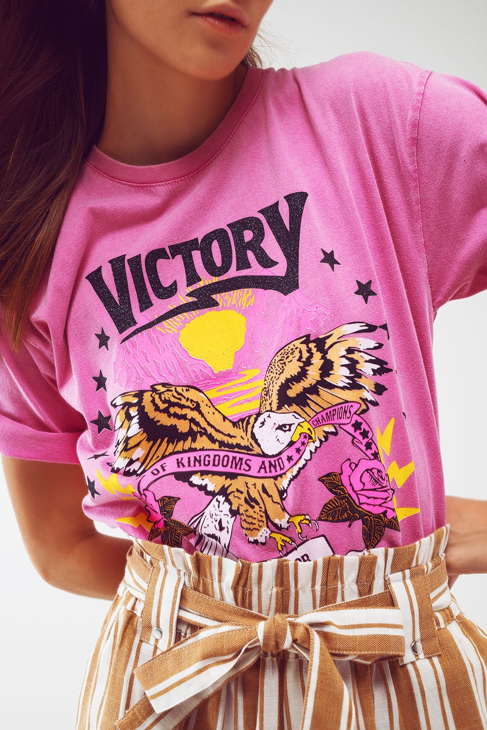 T-Shirt with Victory text in Pink - Szua Store