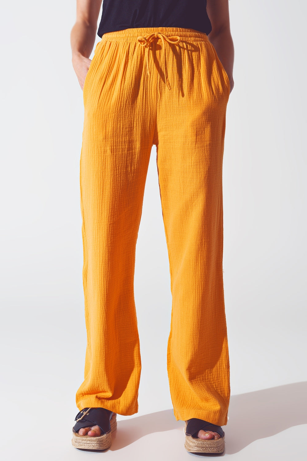 Q2 Textured Loose Fit Pants in Orange