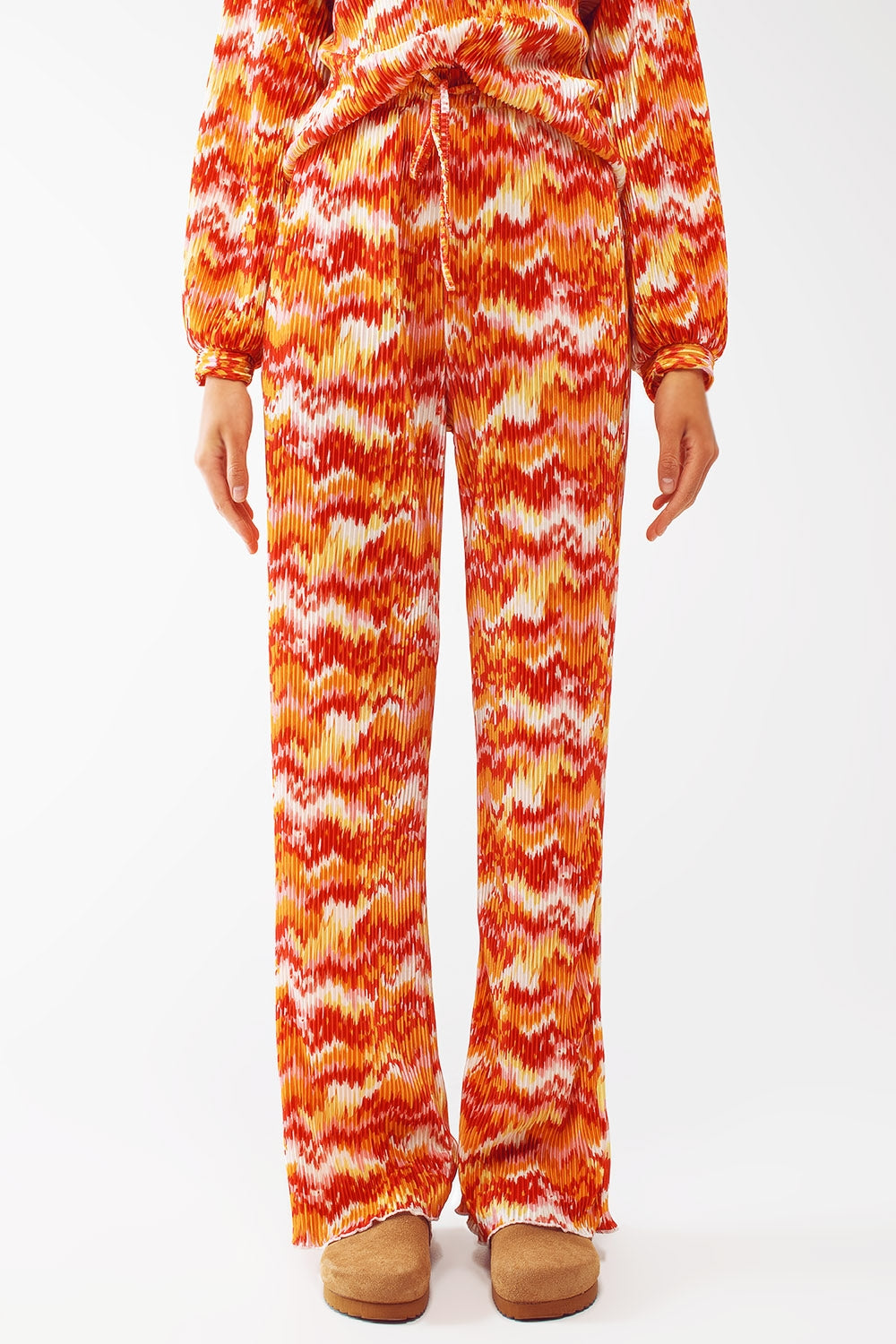 Q2 Textured Straight Leg Pants in Abstract Print