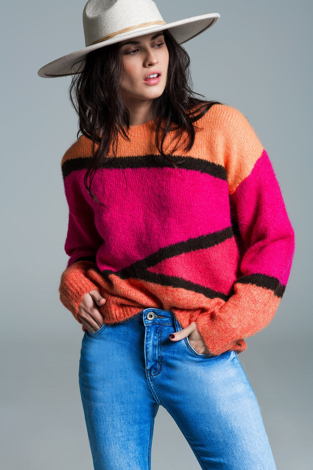 Q2 Two-tone asymmetrical sweater