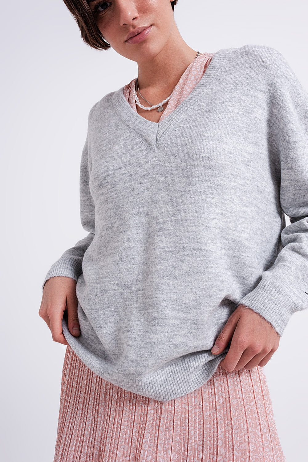 V neck jumper in light grey Szua Store