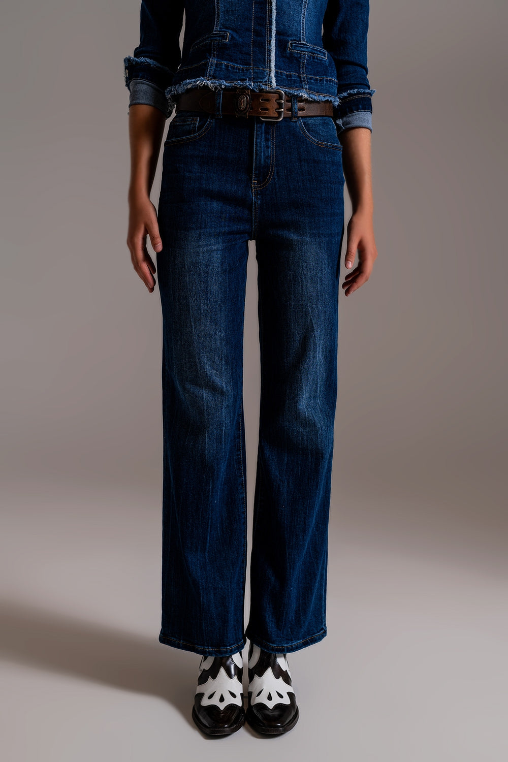 Q2 Wide Leg 70`s Jeans in Mid Wash Blue